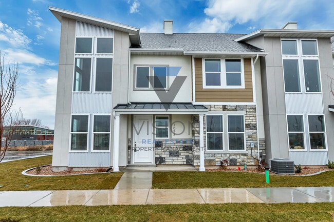 Building Photo - 1098 S High Ridge Dr