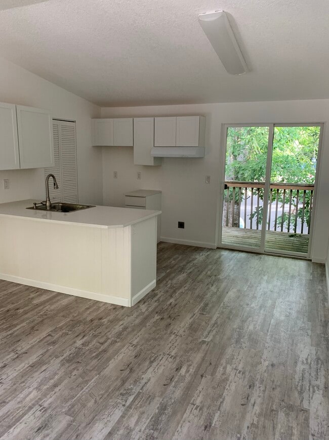 Photo - 4950 SW 45th Ave Unit 16