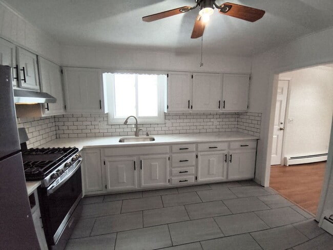 Photo - *****North Providence/Woodville Single Family - $2,995*****