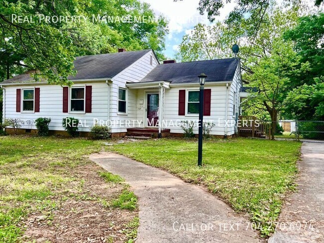 Building Photo - 1105 Balthis Dr Rental