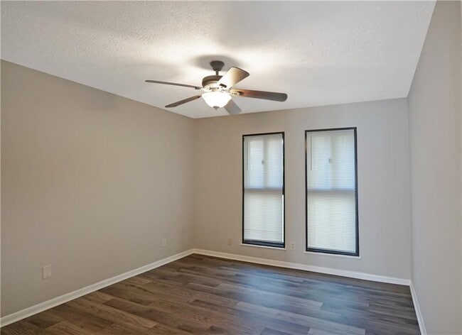 Photo - 291 Country Club Dr