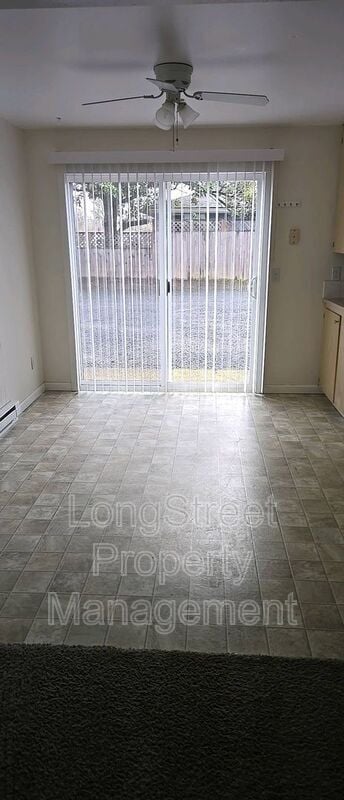 Photo - 2307 Newton St