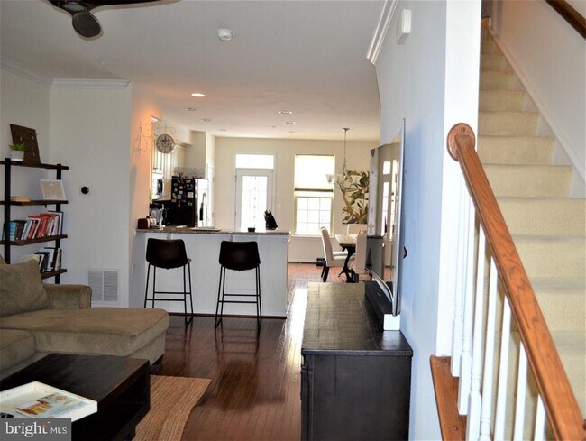 Photo - 1728 Lantern Mews