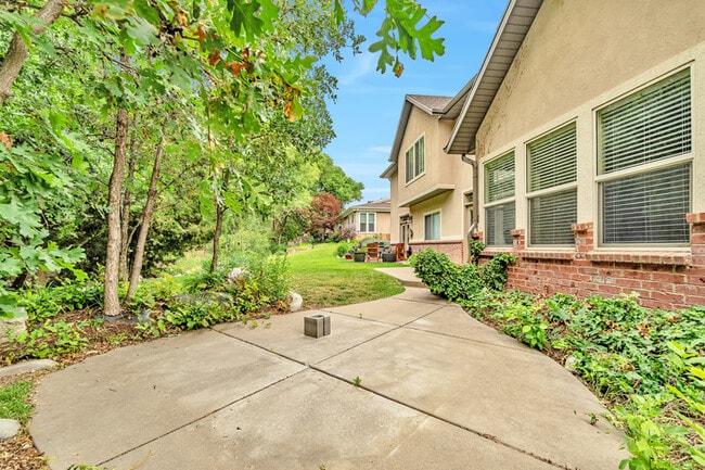 Photo - 1306 E 5250 S