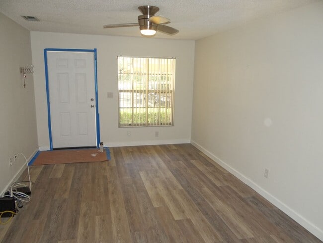 Photo - 2/2 condo in Dunedin - 55+ community