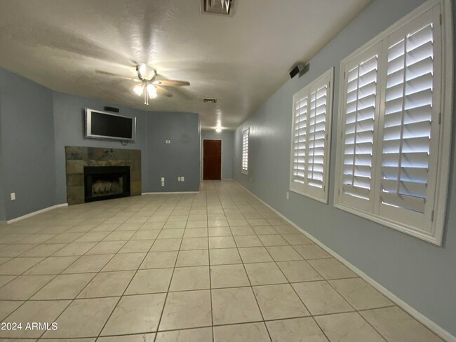 Photo - 1513 E Mineral Rd