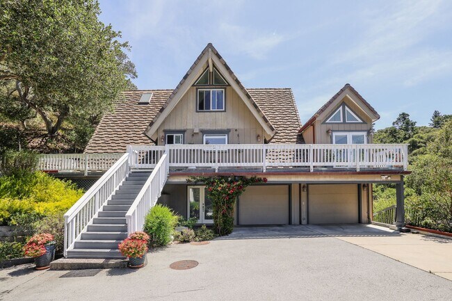 Photo - Luxury furnished retreat in Carmel Valley