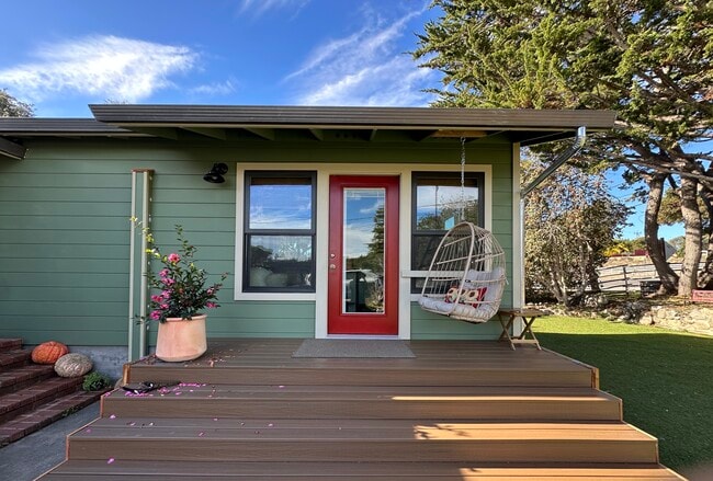 frontal view of adu - 58 Carlton Dr