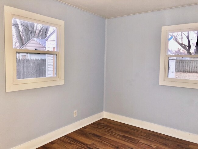 Photo - 924 N Sunset Ave