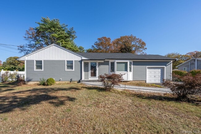 Building Photo - 831 Sycamore Ave