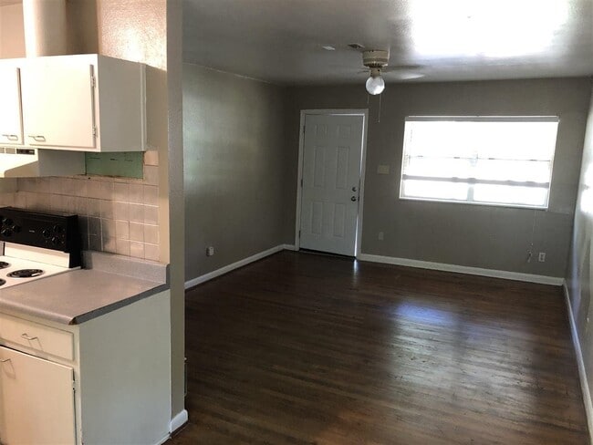 Photo - 1811 Atkamire Dr