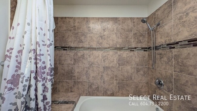 Photo - 46909 Yale Rd Unit B