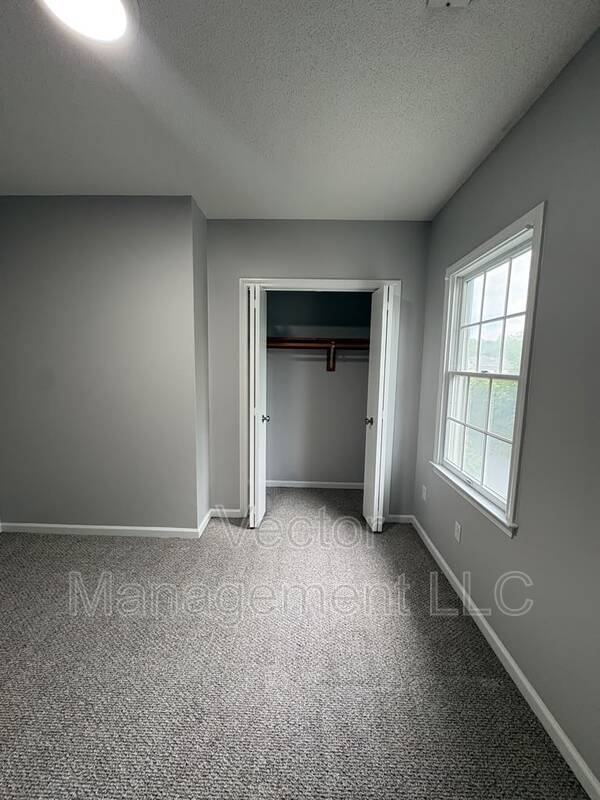 Photo - 2842 Dixwell Ave