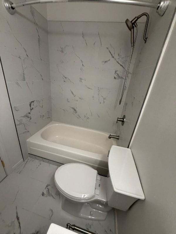 609 Avenida del Platino