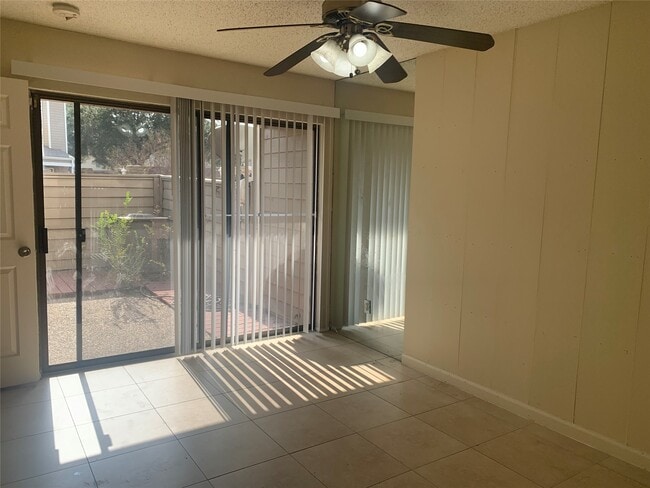 Photo - 2710 Grants Lake Blvd Unidad 2