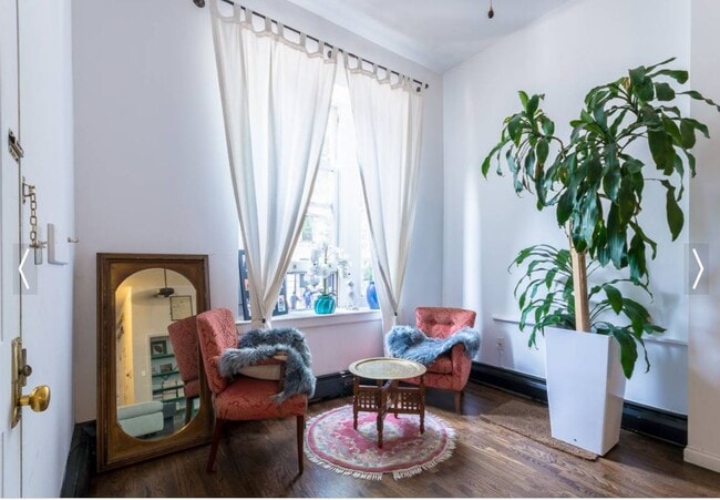 1st FL Living Room