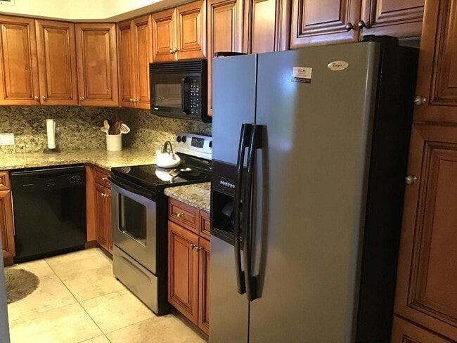 Building Photo - 2940 N Course Dr Unit 608