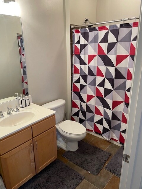 Hall Bath - 3000 Vanderbilt Pl Unit 413