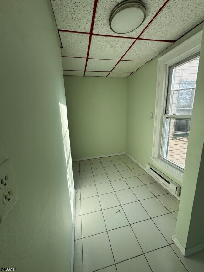 Photo - 1141 Louisa St