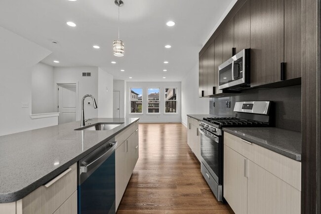 Photo - 2845 Summers Pl