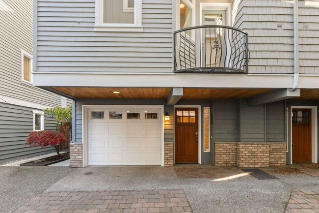 Photo - Stunning Capitol Hill Townhome in Prime Seattle Location – 3BR / 3BA Available June 7