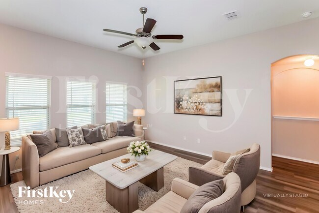 Photo - 1305 Trumpet Dr