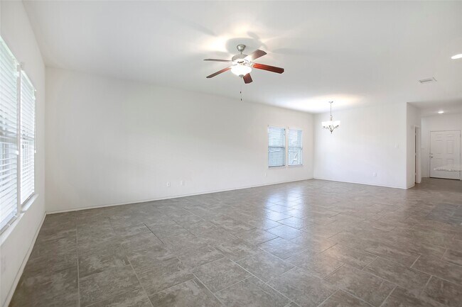 Photo - 166 Meadow Grove Dr