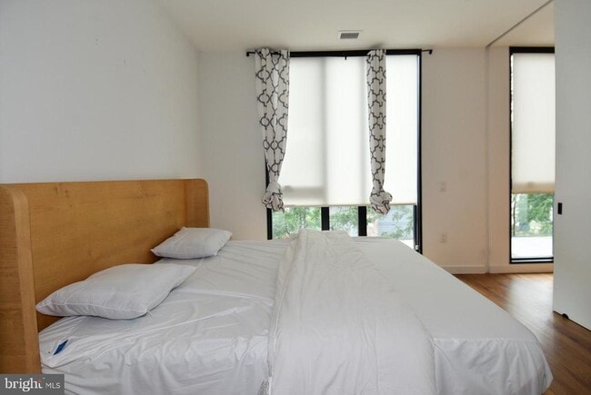 Photo - 57 N St NW Unidad 225