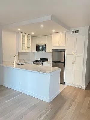 1 Irving Pl Unit V13H