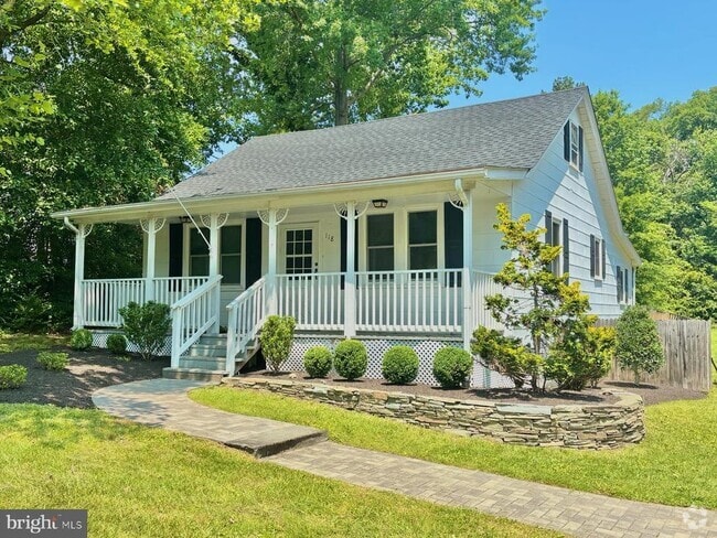Building Photo - 118 W Hawthorne Dr Rental