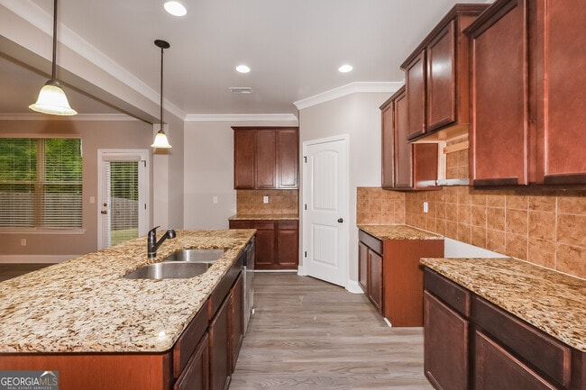 Photo - 4944 Longview Run