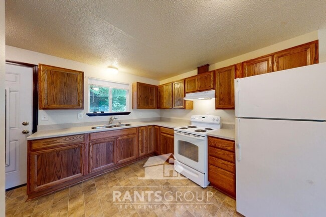 Photo - Great Location! Quiet Duplex! Unit 1603