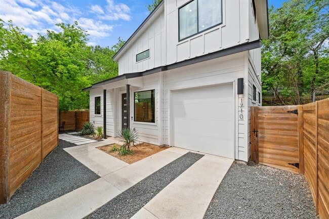 Building Photo - 1710 Adina St