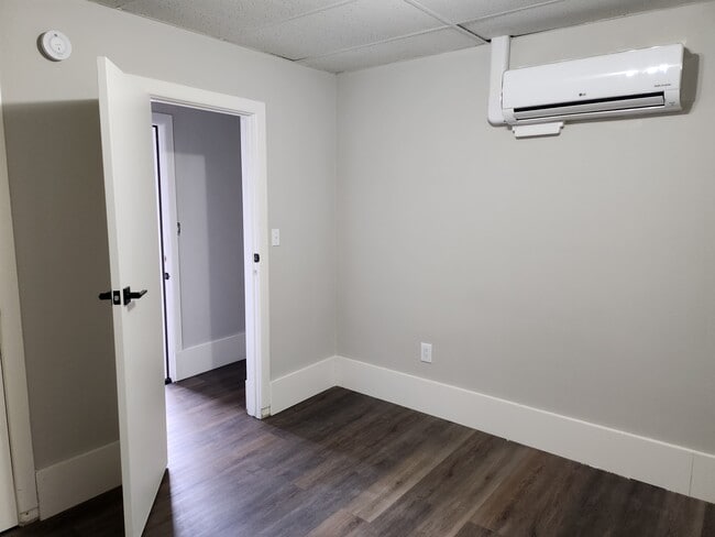 Photo - 188 New Castle Rd Unit Apt A