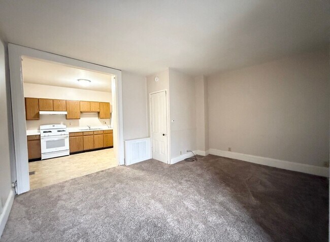 Photo - KEE - 909-911 N 10th Unit 911 - Apt 2