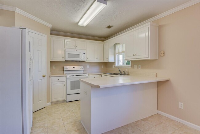 Photo - 1223 Carriage Dr