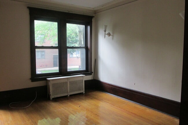 Photo - 1367 E 56th St Unit 2