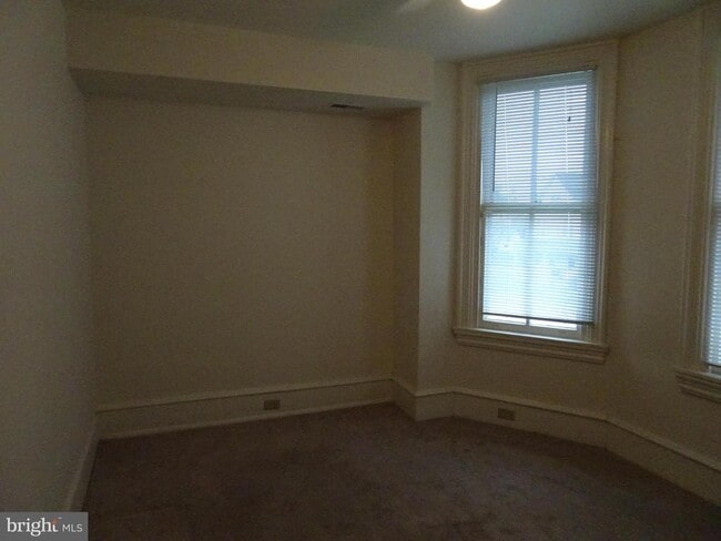 Building Photo - 200 Jefferson St Unit 3 Rental