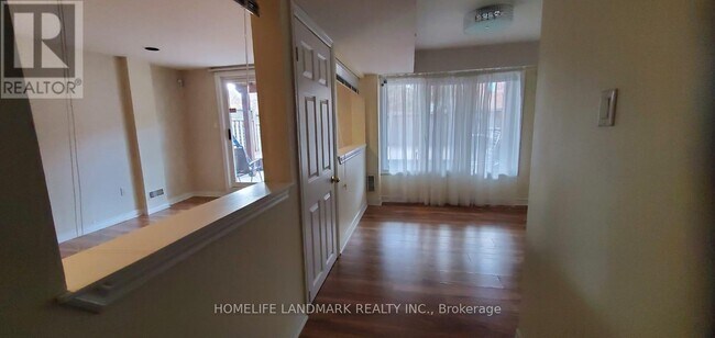 Photo - 125 Stonebriar Dr