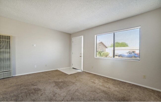 2310 E Jagerson Ave