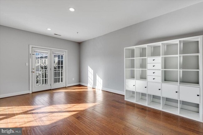 Photo - 174 Chevy Chase St