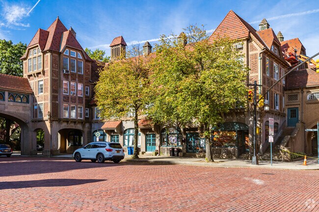 12 Station Sq - 12 Station Sq