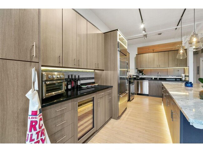 Photo - 290 Market St Unidad 702