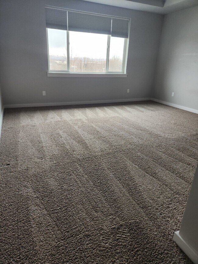 Photo - Spacious 4-Bedroom Rental Home with Quartz Countertops in Meridian!