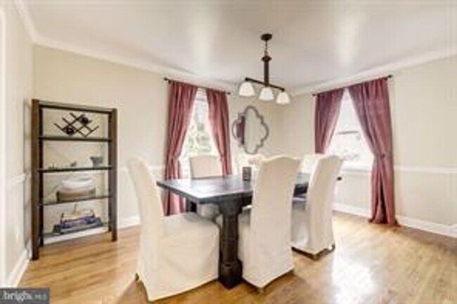 Photo - CHARMING COLONIAL LOCATED IN QUIET COURT I...