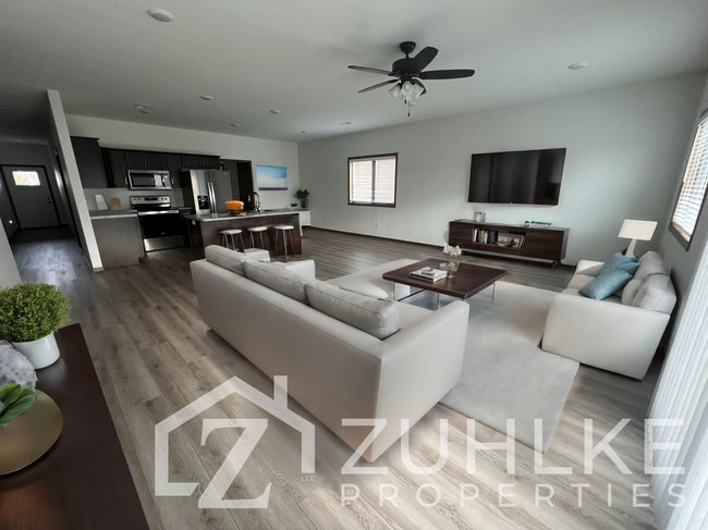 Photo - 508 N Elm St Townhome
