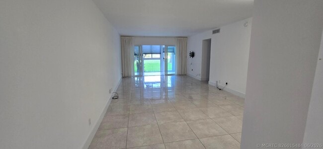 Photo - 3300 N Palm Aire Dr Unit 109