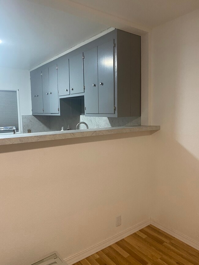 Building Photo - 722 3rd Ave N Rental