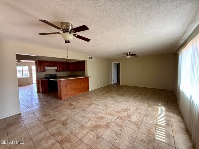 Photo - 2801 Hawick Rd