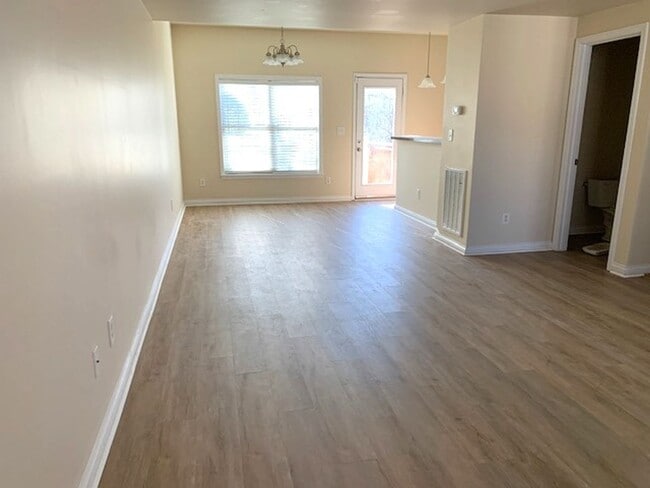 Photo - Spacious 3 bedroom townhouse in Dove Creek Subdivision!        20260504